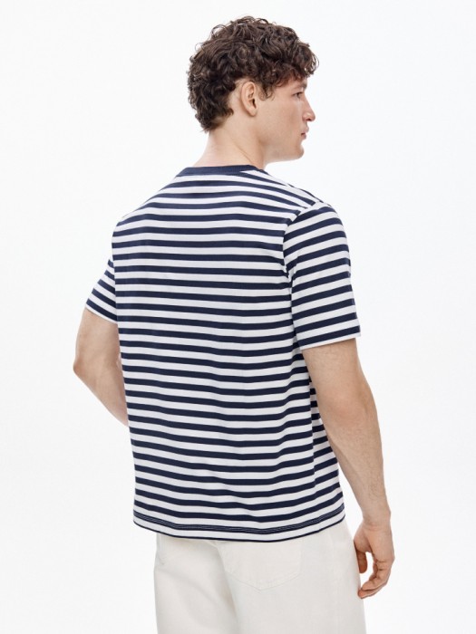 футболка оверсайз с принтом по цене 2599 руб вид справа