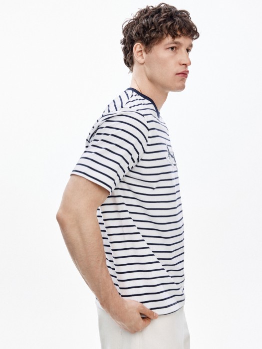 футболка оверсайз с принтом из россии вид сбоку