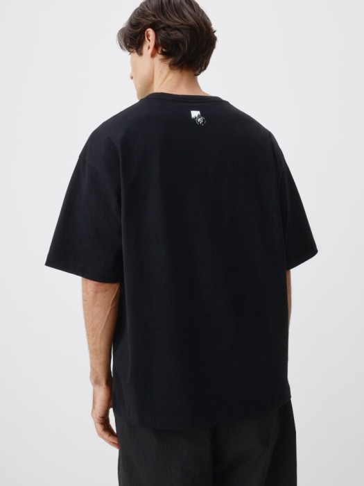 футболка oversize fit с принтом из россии вид сбоку