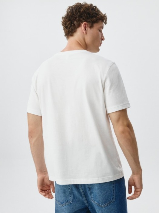 футболка peter regular fit базовая по цене 1299 руб вид справа