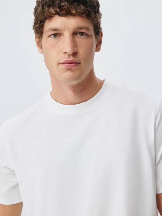 футболка peter regular fit базовая из россии вид сбоку