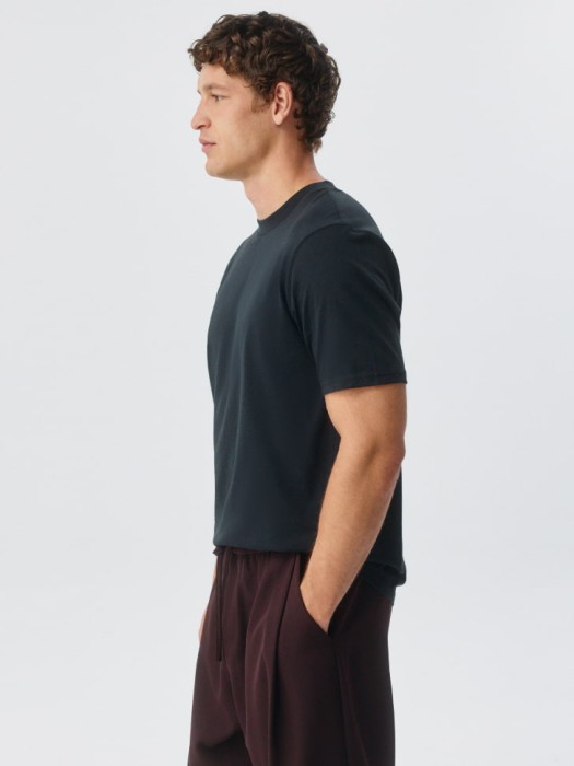 футболка peter regular fit базовая из россии вид сбоку