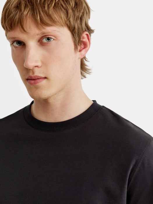 футболка питер прямого кроя по цене 1299 руб вид справа