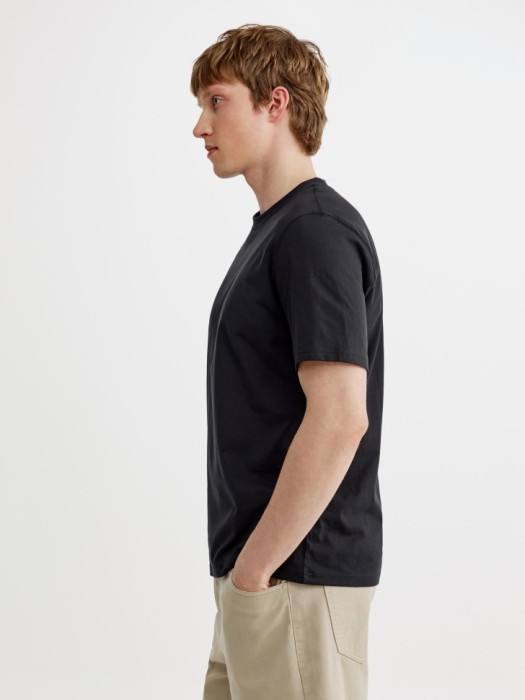 футболка питер прямого кроя из россии вид сбоку