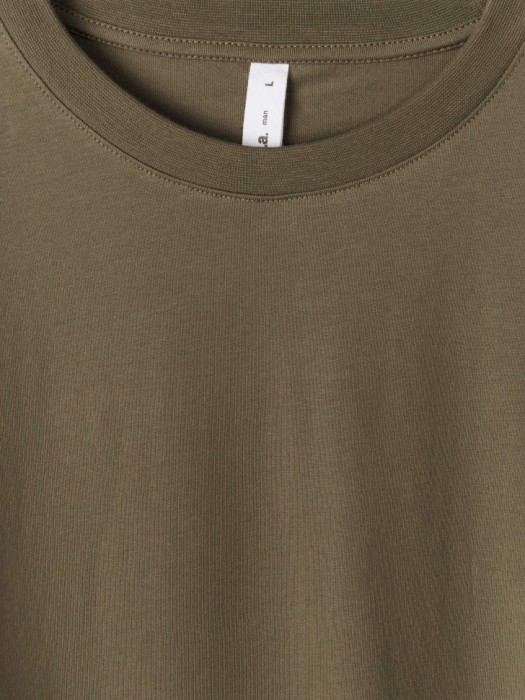 футболка питер прямого кроя от бренда sela вид слева