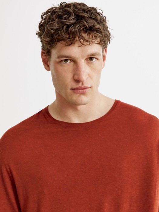 футболка прямого кроя из вискозы и льна по цене 2599 руб вид справа