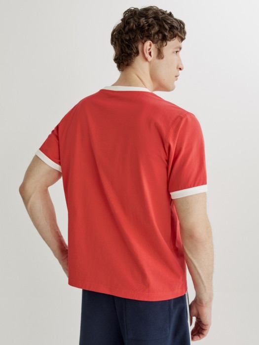 футболка прямого кроя с принтом hello kitty по цене 2599 руб вид справа