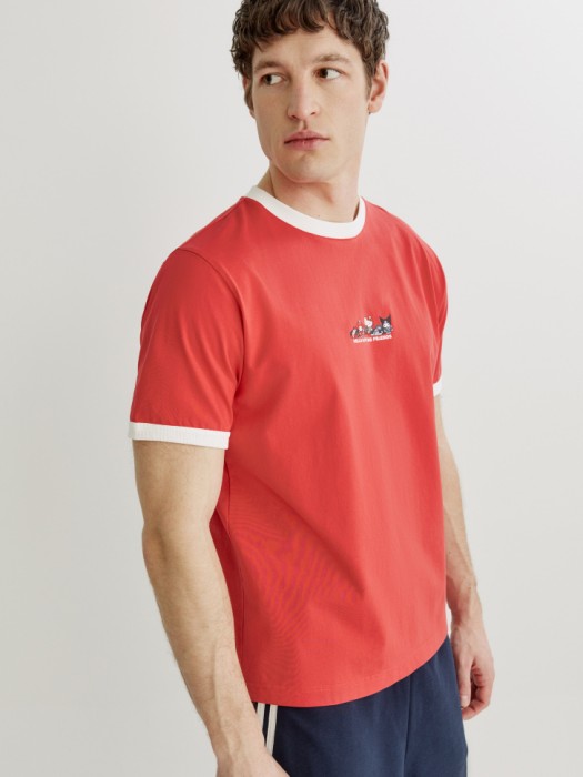 футболка прямого кроя с принтом hello kitty из россии вид сбоку