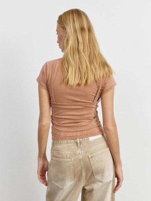 футболка с майкой на бретелях из линейки  young по цене 899 руб вид справа