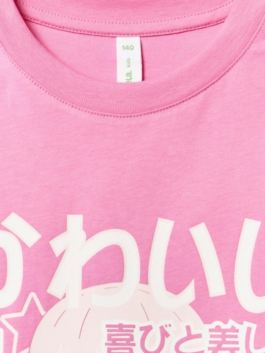 футболка с принтом аниме для девочек по цене 899 руб вид справа