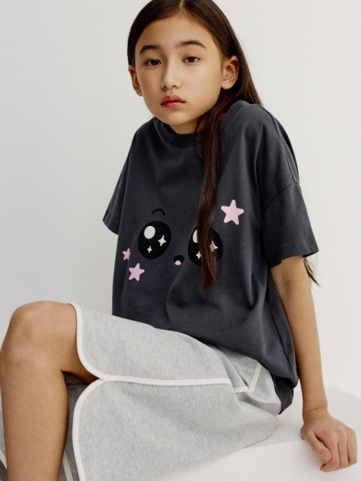 футболка с принтом аниме для девочек по цене 899 руб вид справа