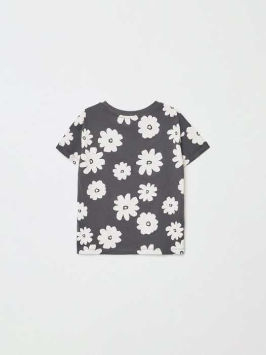 футболка с принтом для девочек от бренда sela вид слева