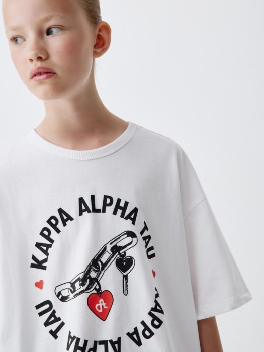 футболка с принтом для девочек из россии вид сбоку