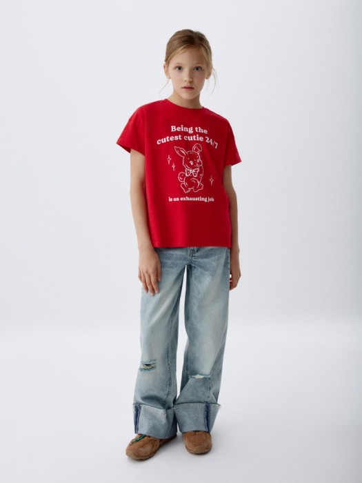 футболка с принтом для девочек от бренда sela вид слева