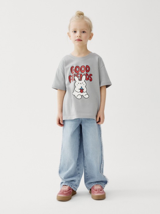 футболка с принтом для девочек от бренда sela вид слева