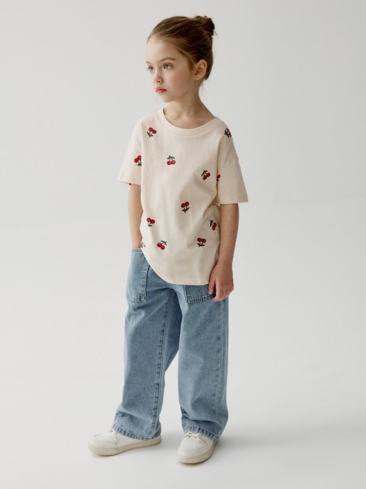 футболка с принтом для девочек от бренда sela вид слева