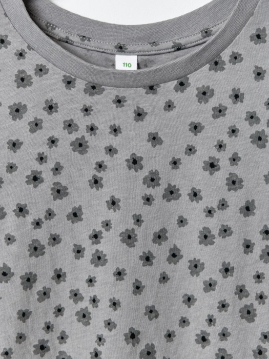 футболка с принтом для девочек из россии вид сбоку