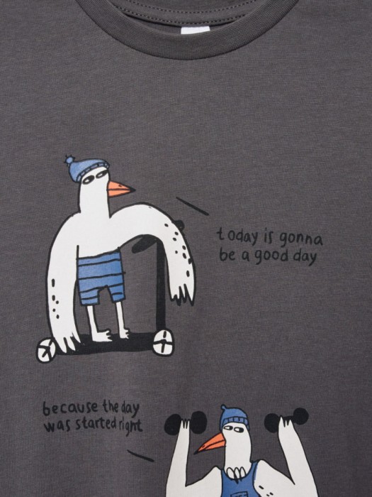 футболка с принтом для мальчиков из россии вид сбоку