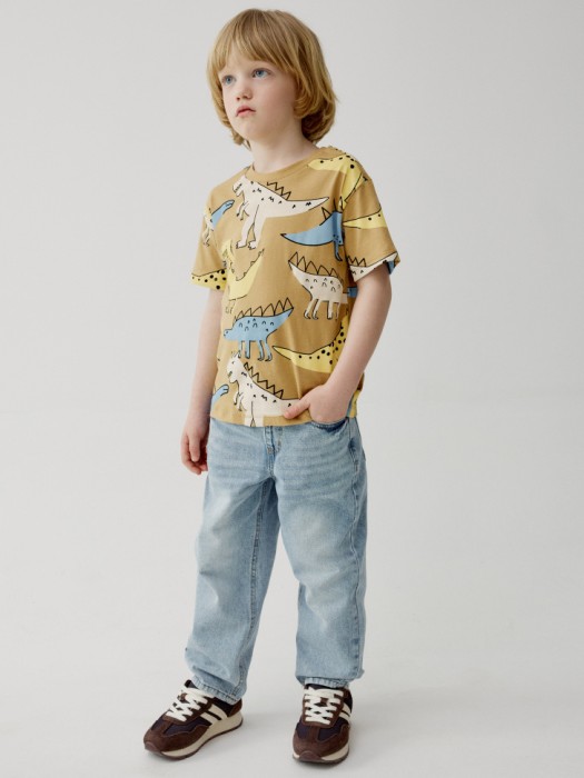 футболка с принтом для мальчиков от бренда sela вид слева