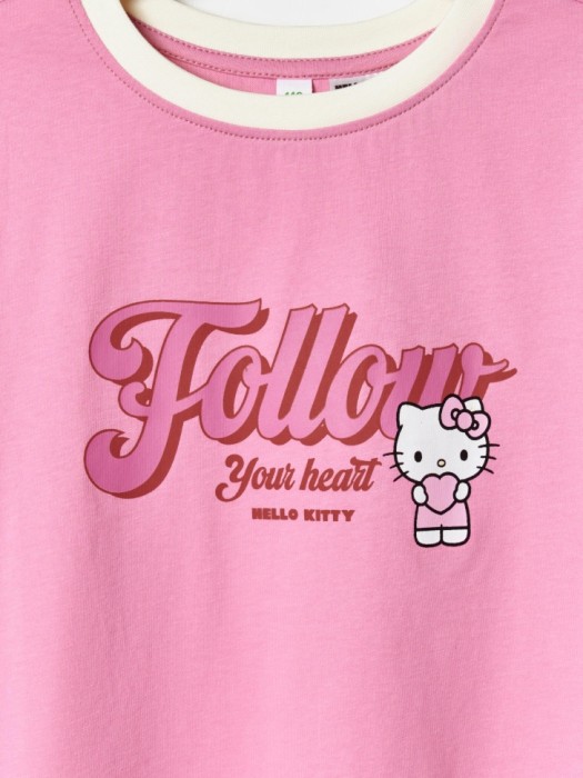 футболка с принтом hello kitty для девочек из россии вид сбоку