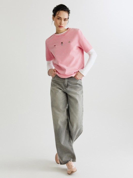 футболка с принтом hello kitty с кислотной стиркой от бренда sela вид слева