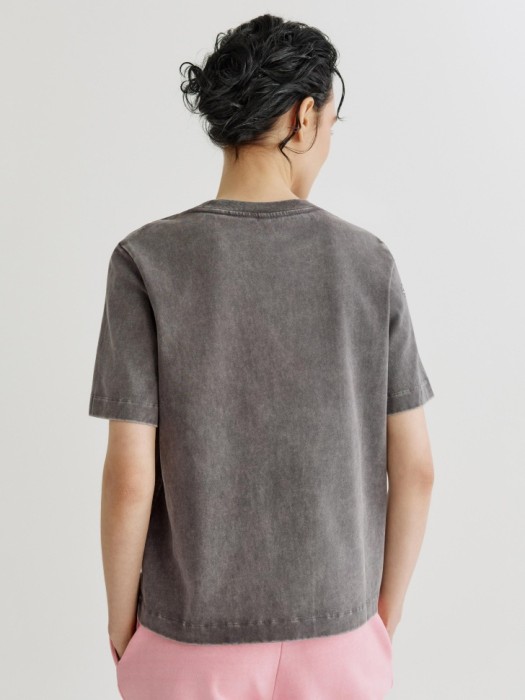 футболка с принтом hello kitty с кислотной стиркой по цене 2599 руб вид справа