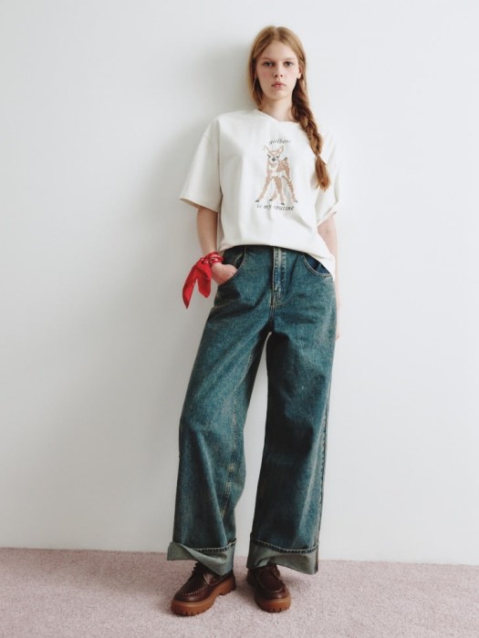 футболка с принтом и вышивкой из линейки  young от бренда sela вид слева