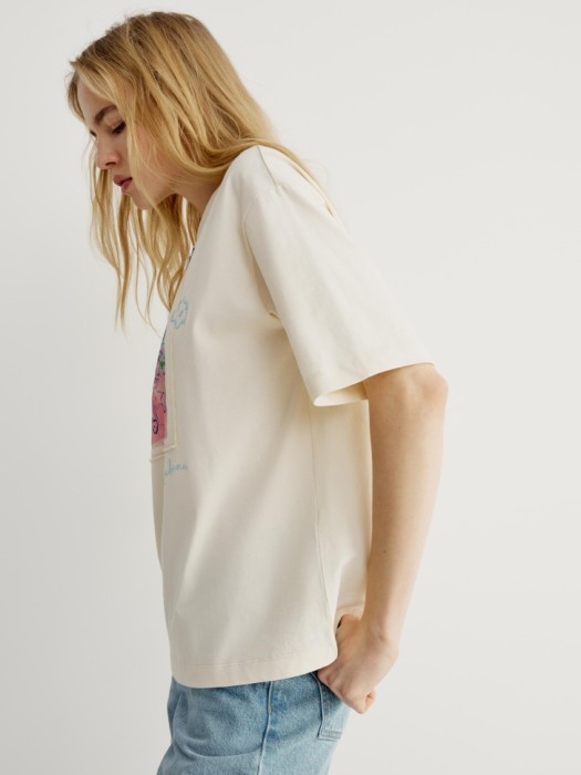 футболка с принтом из коллекции art people с адель левитовой из россии вид сбоку