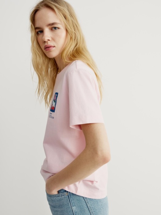 футболка с принтом из коллекции art people с адель левитовой по цене 2599 руб вид справа