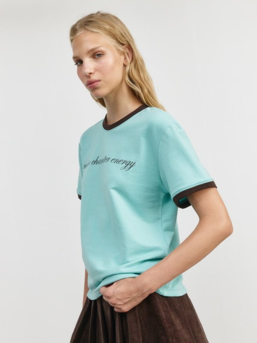 футболка с принтом из линейки  young по цене 999 руб вид справа