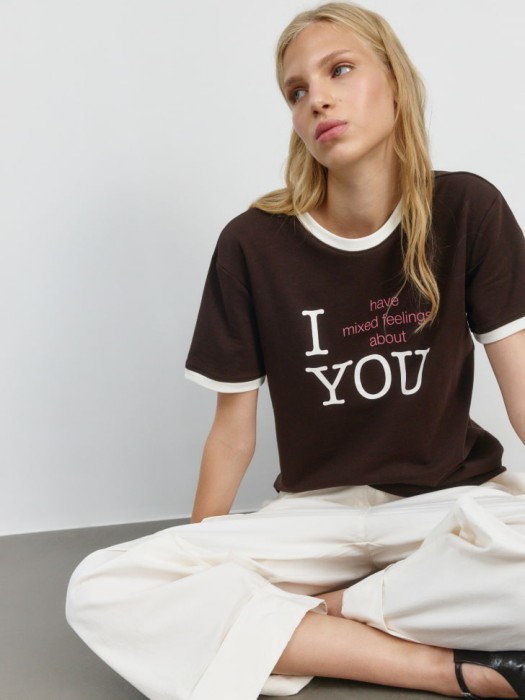 футболка с принтом из линейки  young из проверенных материалов спереди