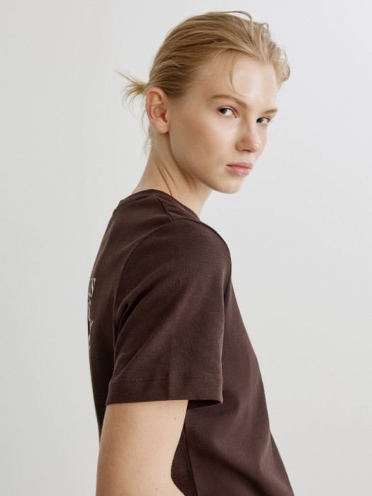 футболка с принтом от бренда sela вид слева