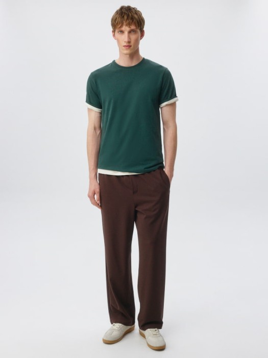 футболка slim fit базовая от бренда sela вид слева