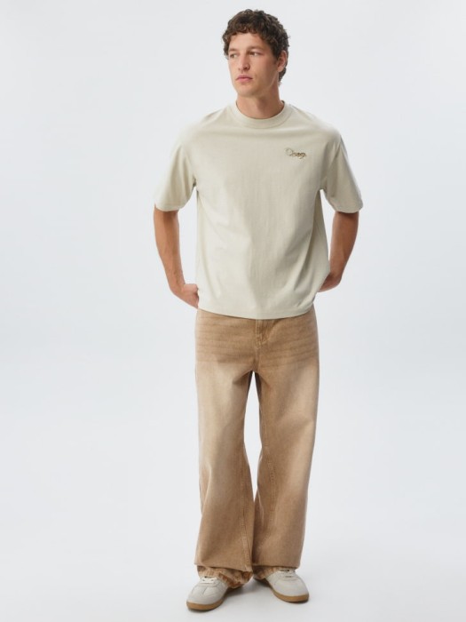 футболка свободного кроя с принтом от бренда sela вид слева