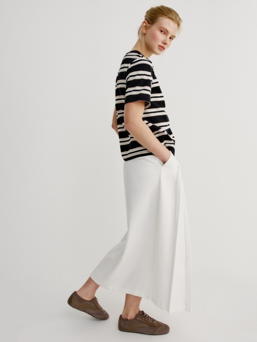 футболка в полоску по цене 2299 руб вид справа