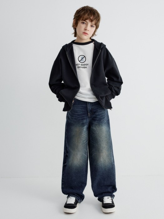 футболка в спортивном стиле детская от бренда sela вид слева