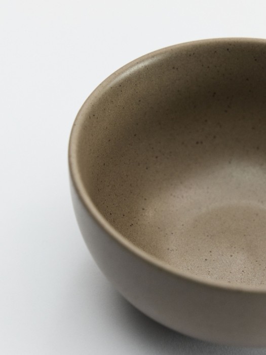 глубокая тарелка из керамики от бренда sela вид слева