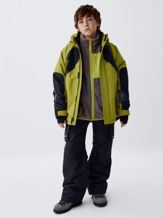 горнолыжная куртка из технологичной мембранной ткани drytex® для мальчиков из россии вид сбоку