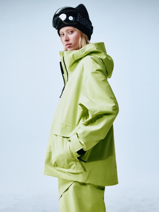 горнолыжная куртка из технологичной мембраны с лямками 4610517111326 фотография