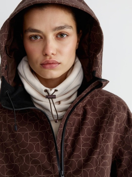 горнолыжная куртка из технологичной мембраны с лямками для взрослого возраста с изнаночной стороны