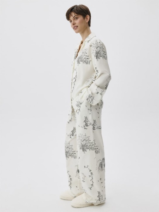 хлопковая пижама с принтом из россии вид сбоку