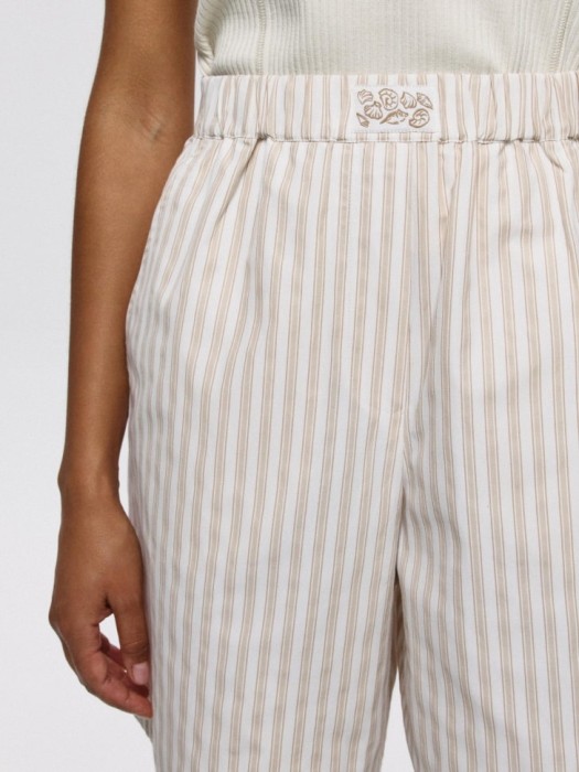 хлопковые шорты с патчем на поясе из россии вид сбоку