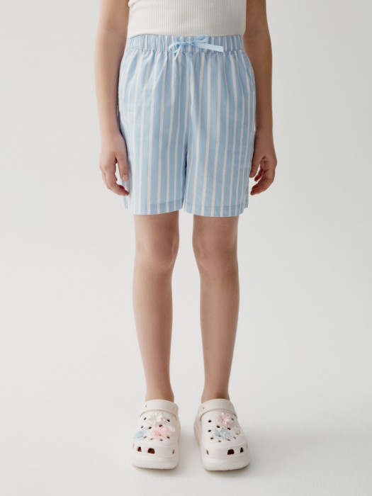 хлопковые шорты в полоску для девочек от бренда sela вид слева