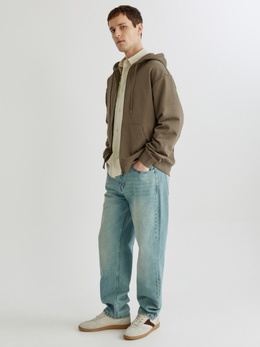 худи из футера на молнии от бренда sela вид слева