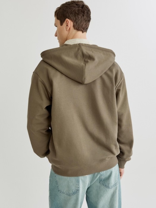 худи из футера на молнии по цене 3999 руб вид справа