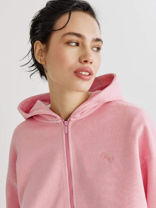 худи на молнии с принтом hello kitty по цене 4599 руб вид справа