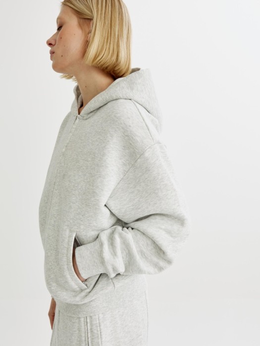 худи оверсайз на молнии из футера из россии вид сбоку