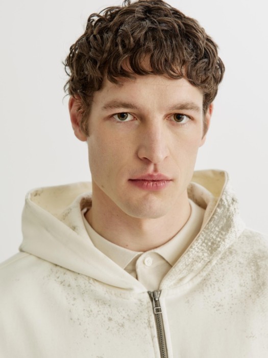 худи оверсайз на молнии с принтом по цене 4299 руб вид справа