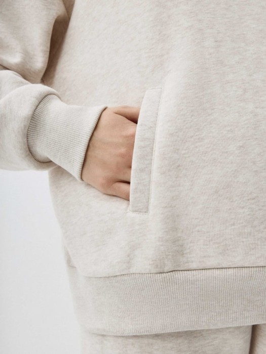 худи с капюшоном на кнопках по цене 2999 руб вид справа