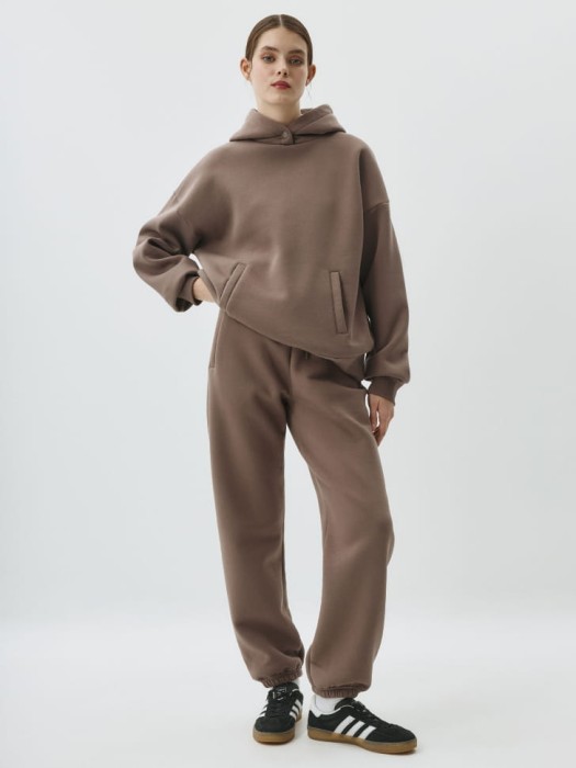 худи с капюшоном на кнопках от бренда sela вид слева